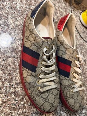 Gucci Men's GG Canvas Sneaker in Beige with Red & Navy Stripe